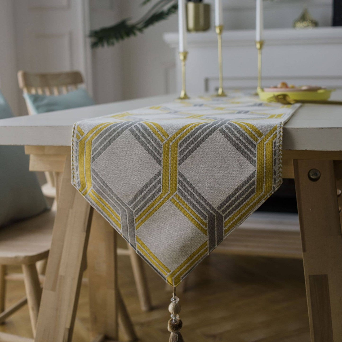 ELEGANT MULTI PATTERNED TABLE RUNNER