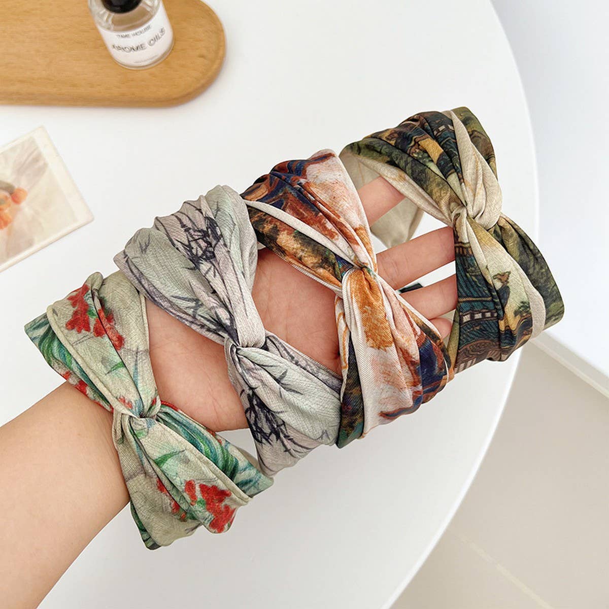 RETRO OIL PAINTING WIDE BORDER VERSATILE HEADBANDS_CWAHA1150