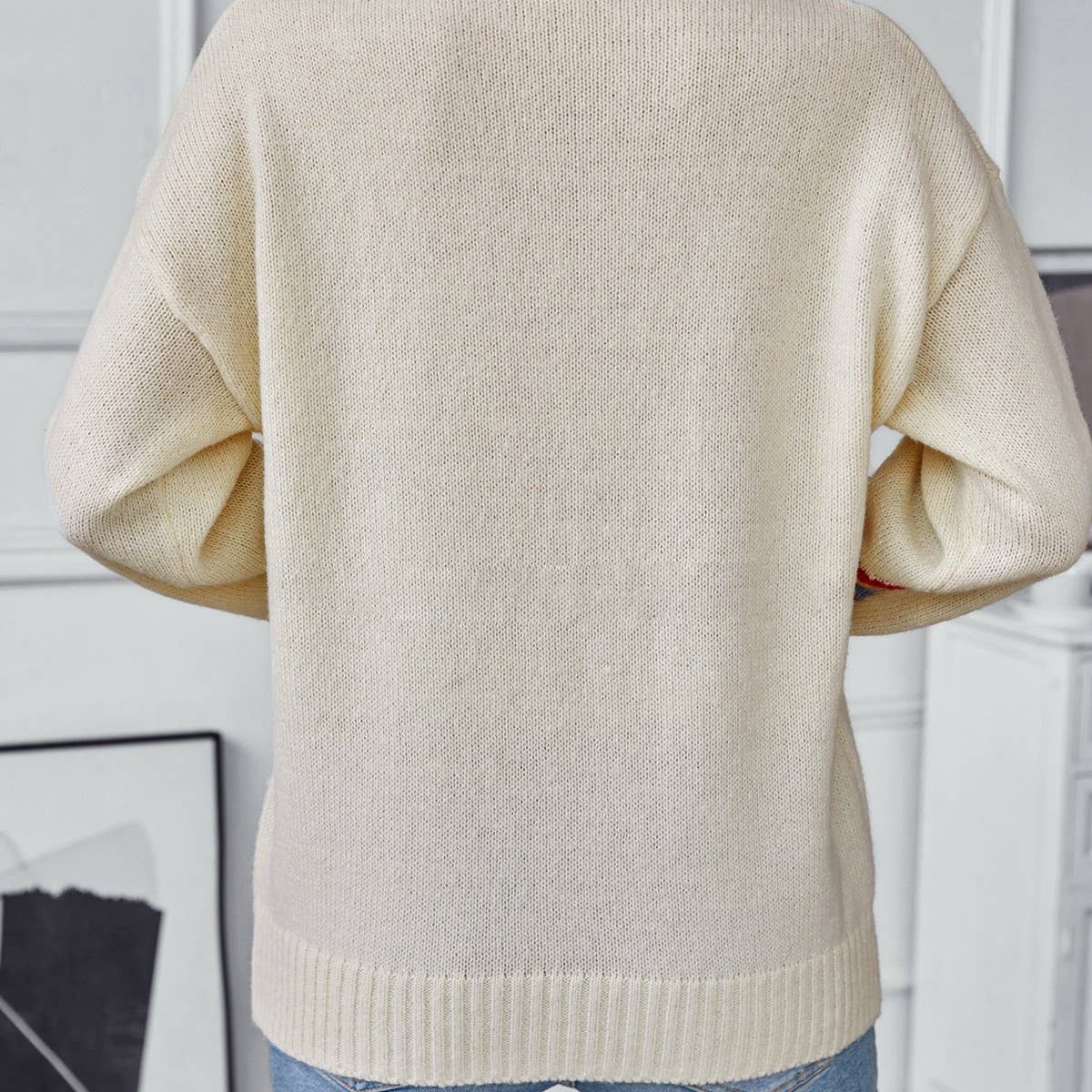 Stylish rainbow striped jacquard knitwear