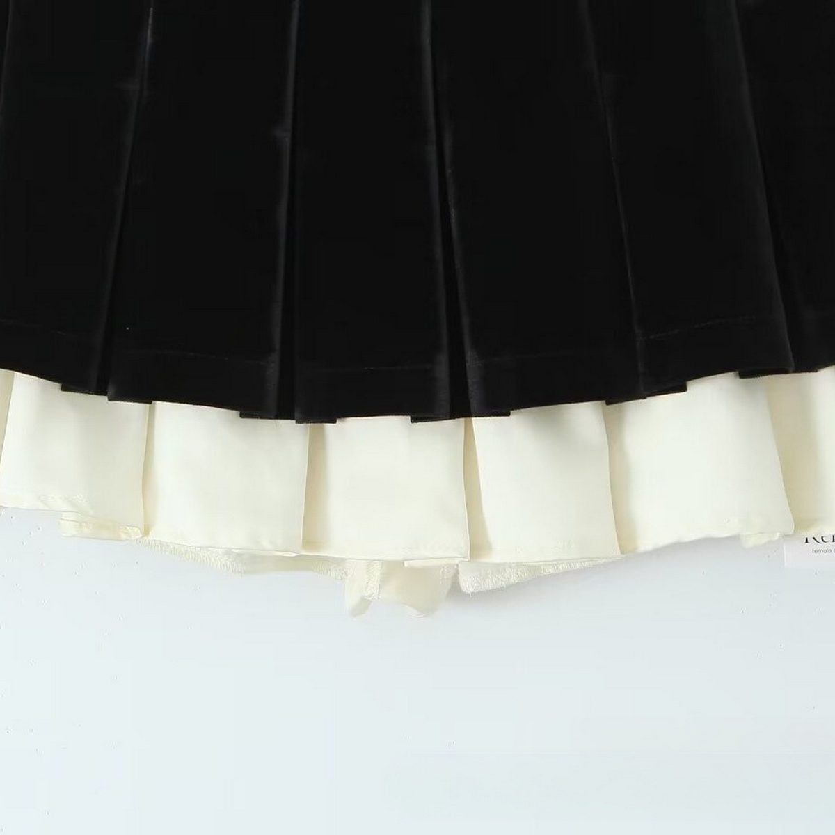 Women??¢s Velvet Panel Pleated Skirt, Casual Look_CWDSD8339