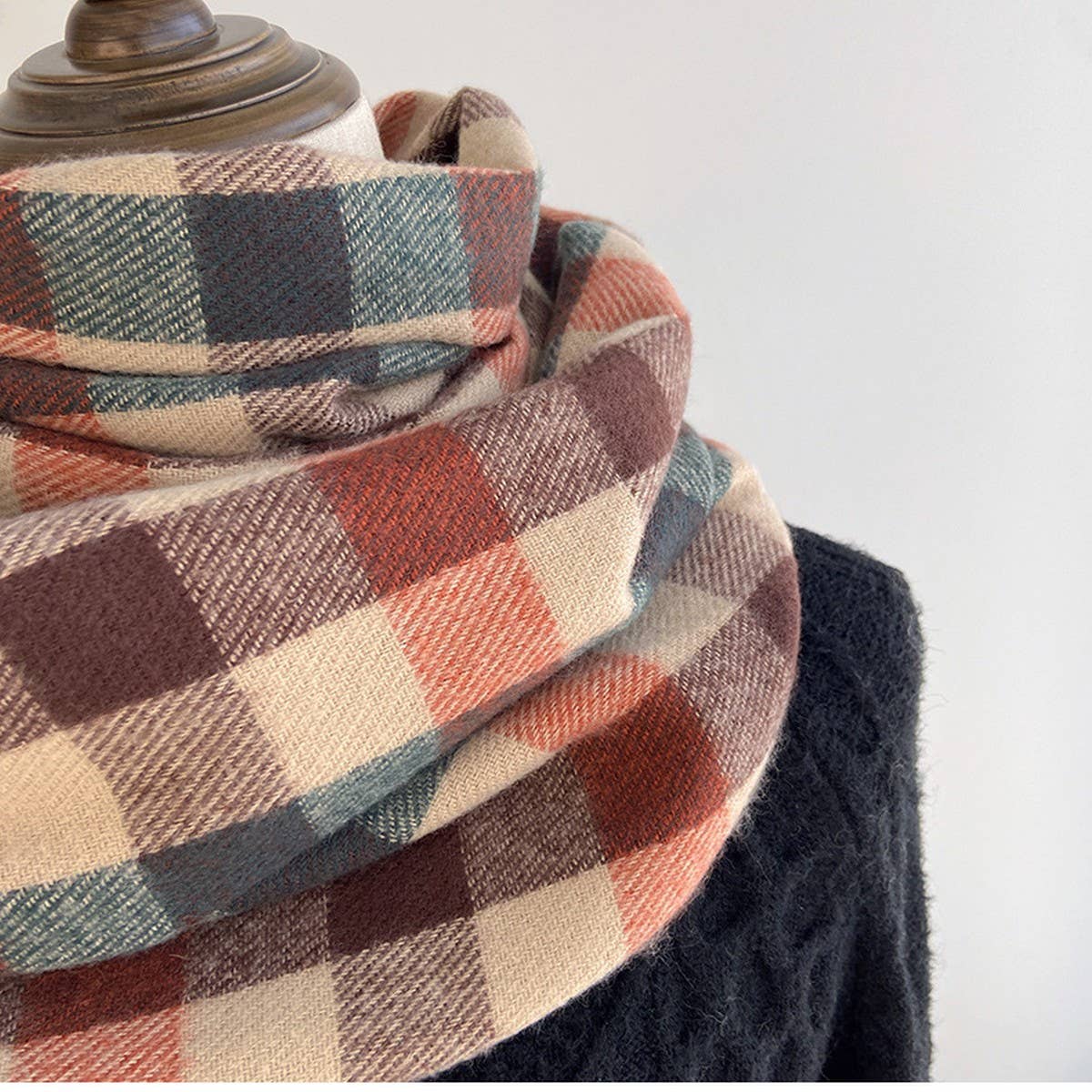 Vintage Wool-Blend Scarf ? Cozy Winter Neck Wrap