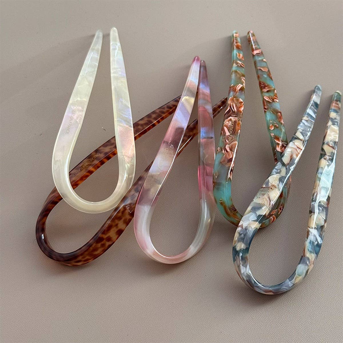 HIGH-END SIMPLE U-SHAPED HAIRPIN