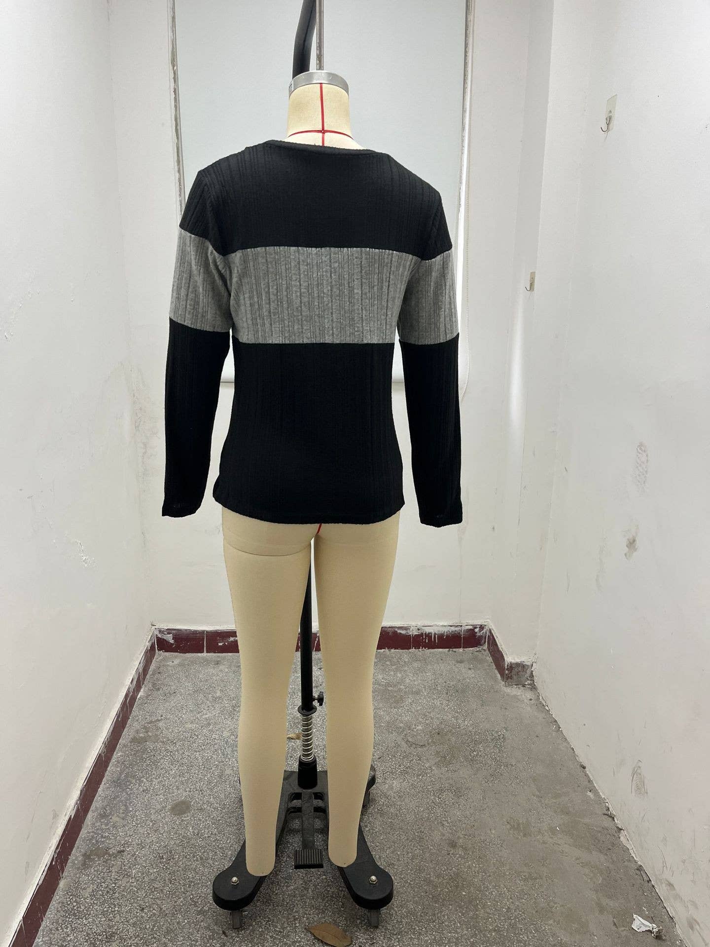 SPLICED CREW NECK LONG SLEEVE TOP T-SHIRT