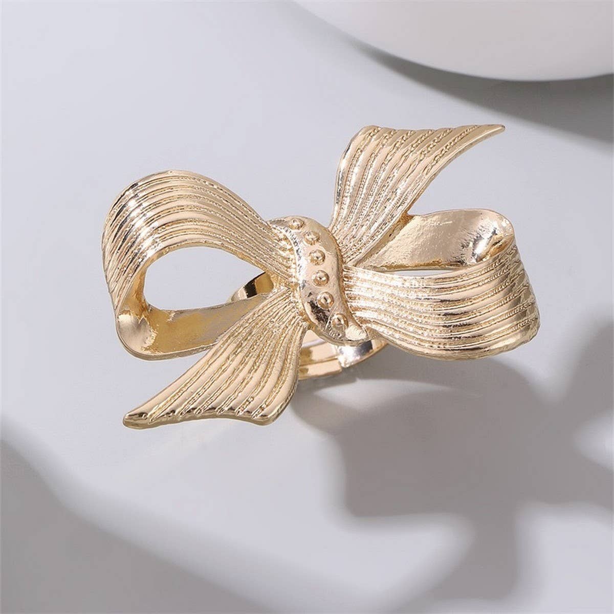 FASHIONABLE IRREGULAR BUTTERFLY COMBINED RING