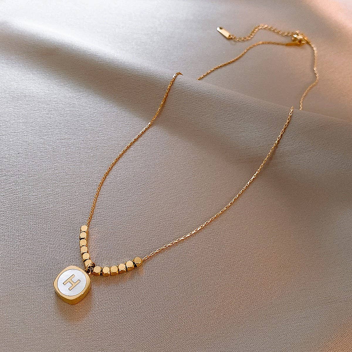 SIMPLE AND ELEGANT SQUARE LETTER NECKLACE
