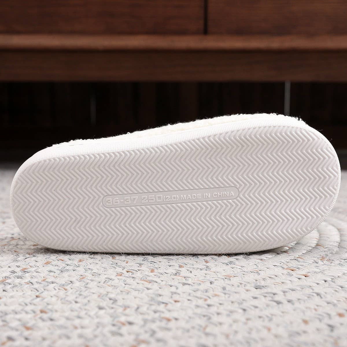 ALIEN EMBROIDERED HOME COTTON SLIPPERS_CWSHS0764