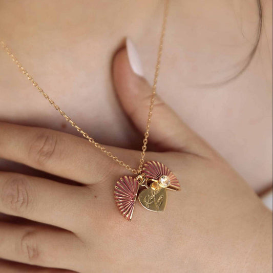FASHIONABLE HEART OPEN AND CLOSE BEE NECKLACE
