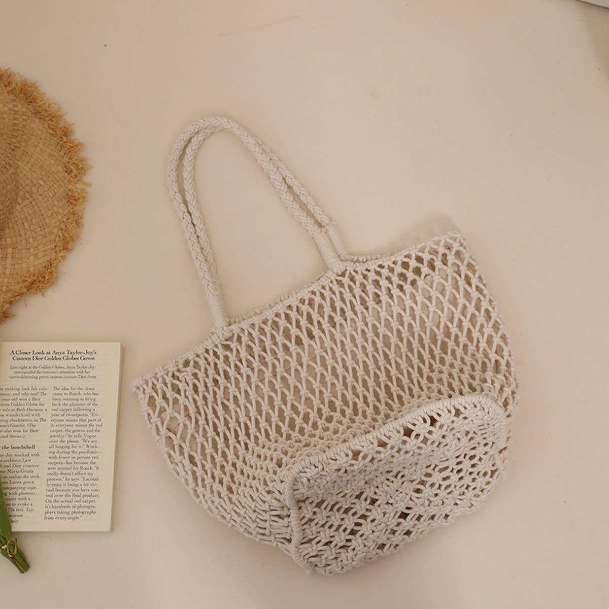 SIMPLE MESH ONE-SHOULDER BEACH STRAW BAG_CWAB1884