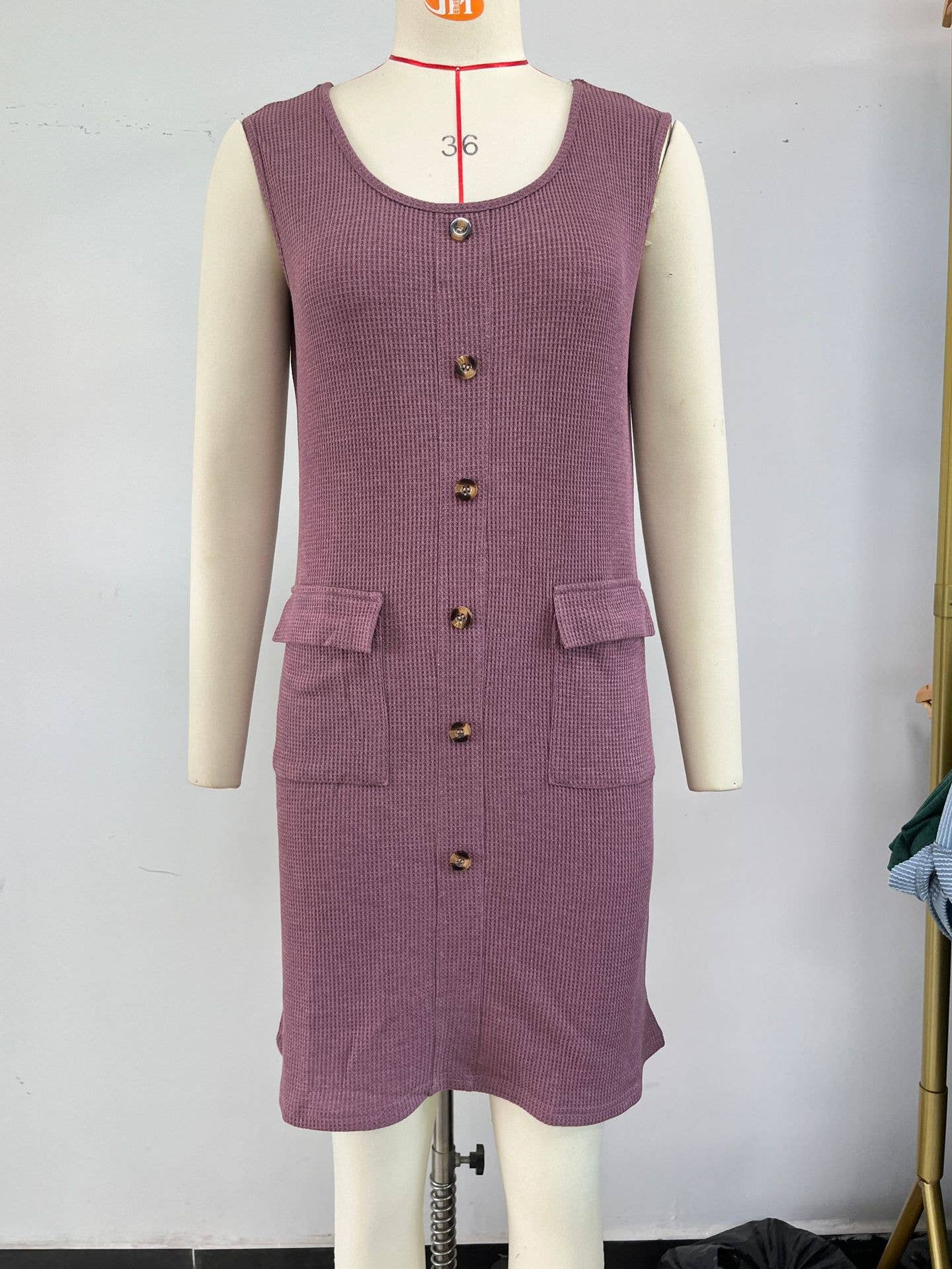 Solid color crew neck button pocket tank dress