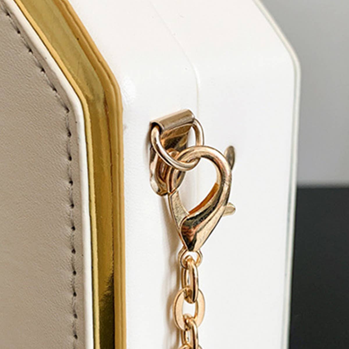 FASHIONABLE CHAIN DINNER BAG_CWAB1573