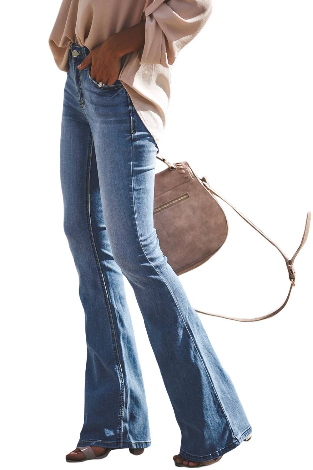 Fitted and waist-cinching long flared jeans