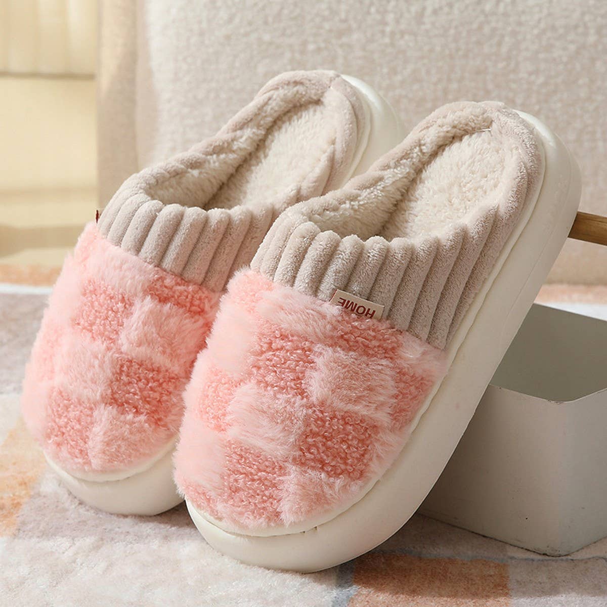Checkered Fuzzy Warm Slippers ??Cozy & Stylish_CWSHS0270