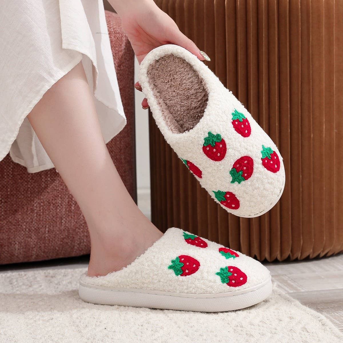 WARM WINTER STRAWBERRY SOFT-SOLED COTTON SLIPPERS