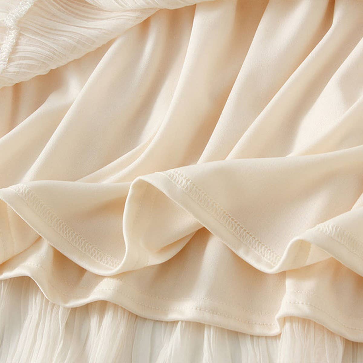 WAVE PLEATED MESH SPLICING LACE SKIRT CAKE SKIRT