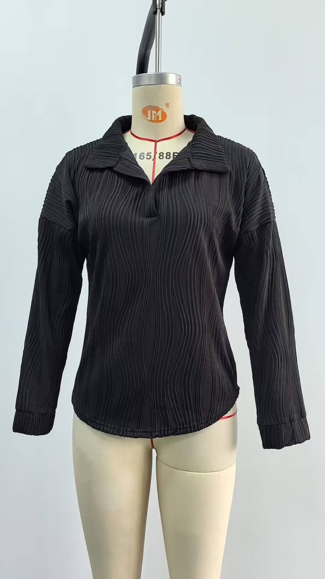 Fashionable lapel fitted long-sleeved top