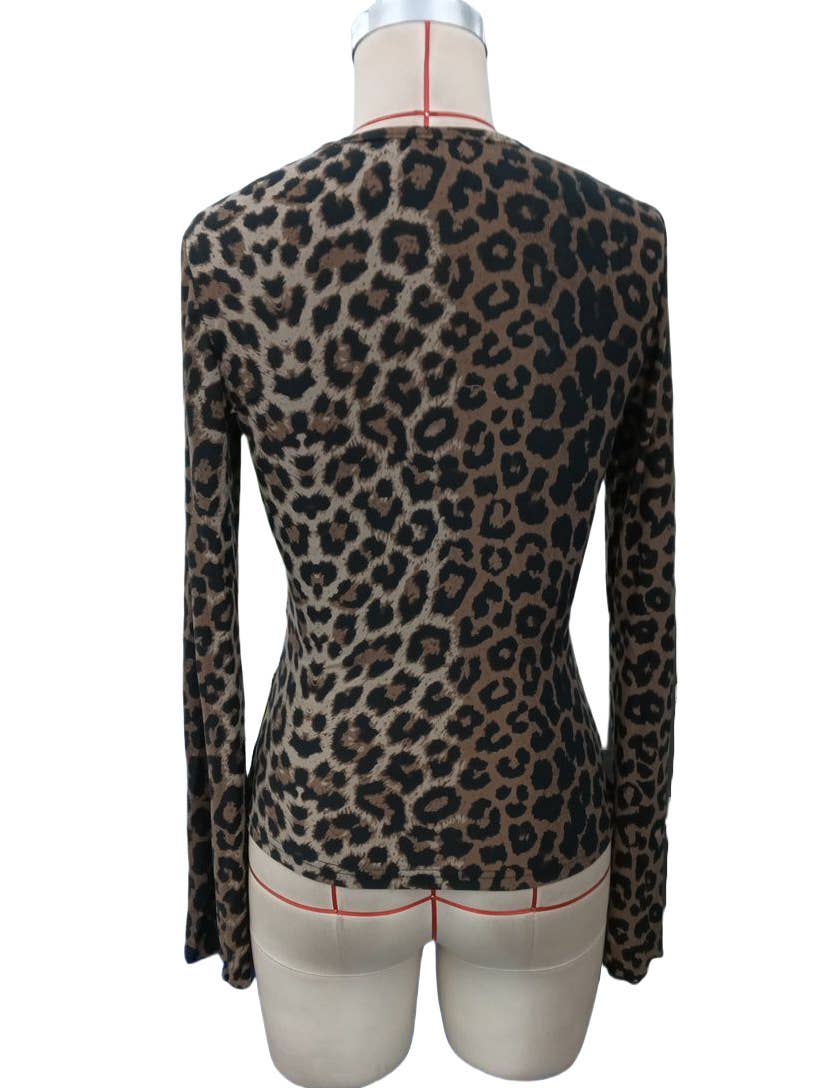 Leopard print V-neck flared sleeve fitted Top