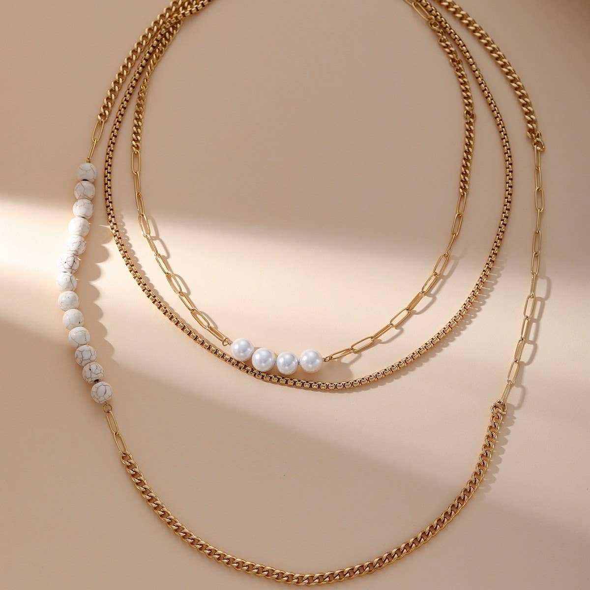 VINTAGE IMITATION PEARL CUBAN CHAIN NECKLACE