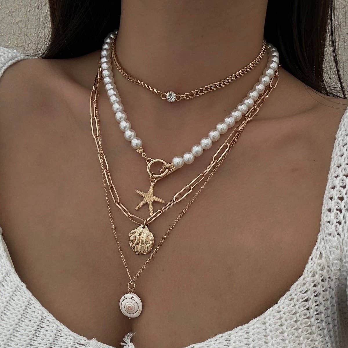 VINTAGE HOLIDAY BEADED STARFISH SHELL NECKLACE