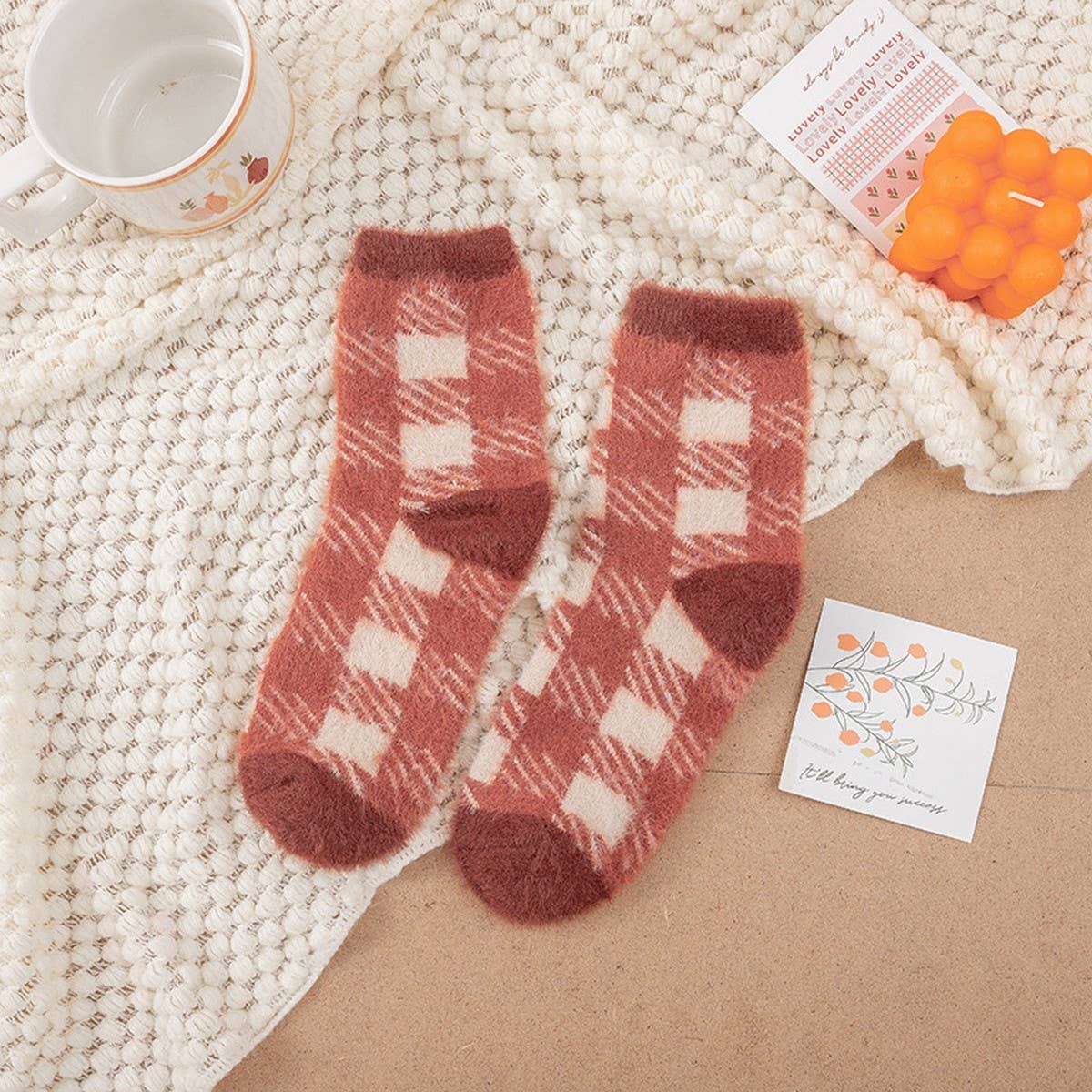 MID-TUBE WINTER WARM PLUSH SLEEPING SOCKS
