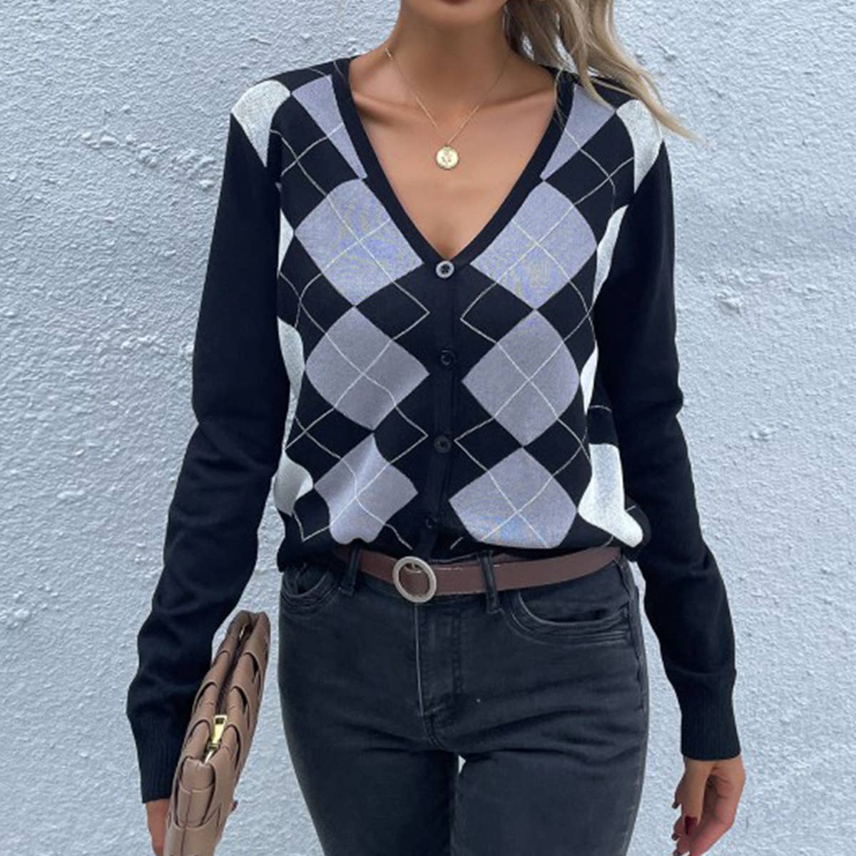 VINTAGE DIAMOND CHECK V-NECK CARDIGAN SWEATER