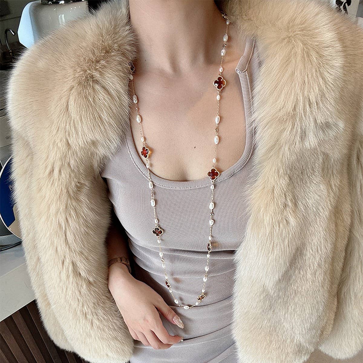 NEW ELEGANT PEARL SWEATER NECKLACE FOR WOMEN