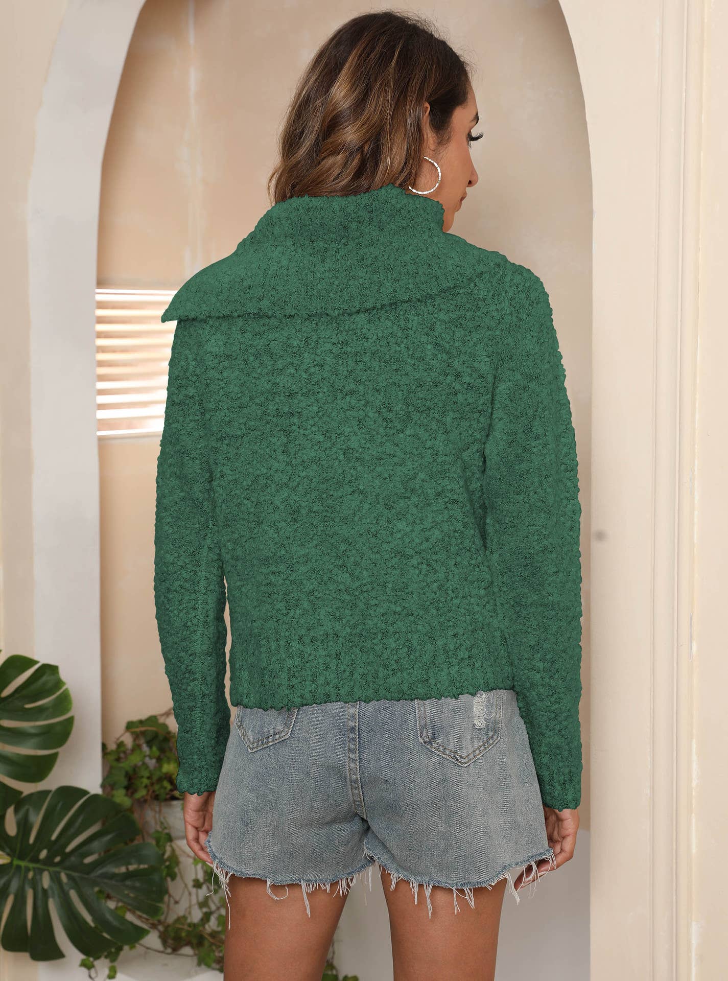 SOLID IRREGULAR LARGE LAPEL THICK BASE SHIRT