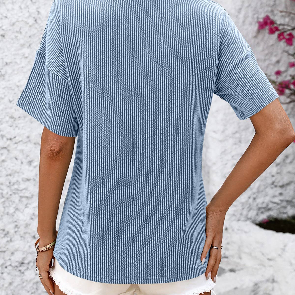 V-neck twist strip short sleeve loose T-shirt