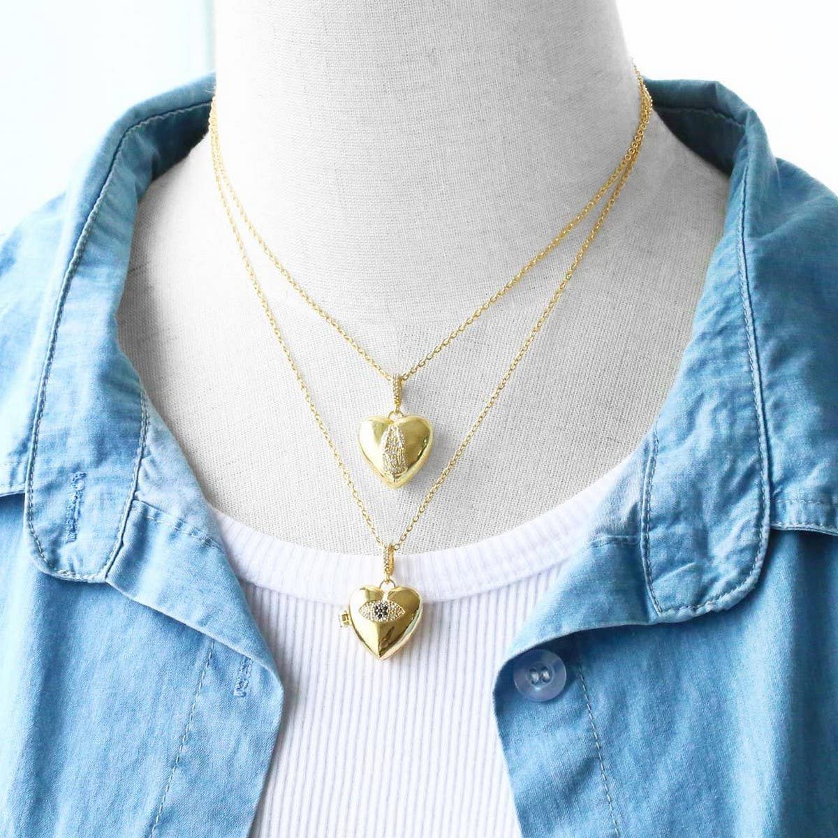 GOLD HEART SHAPED PENDANT NECKLACE
