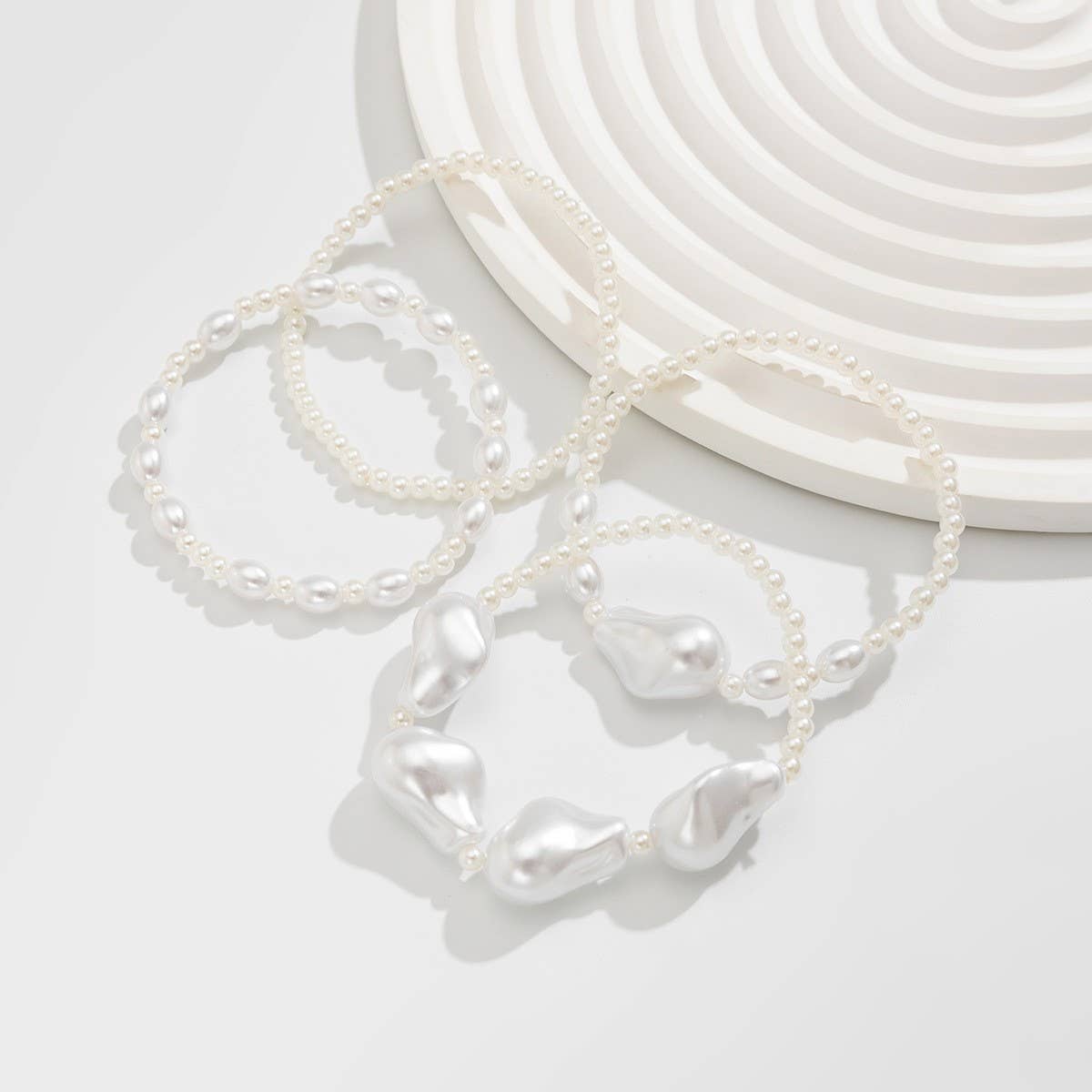 SIMPLE AND FASHIONABLE IRREGULAR BEADED BRACELET