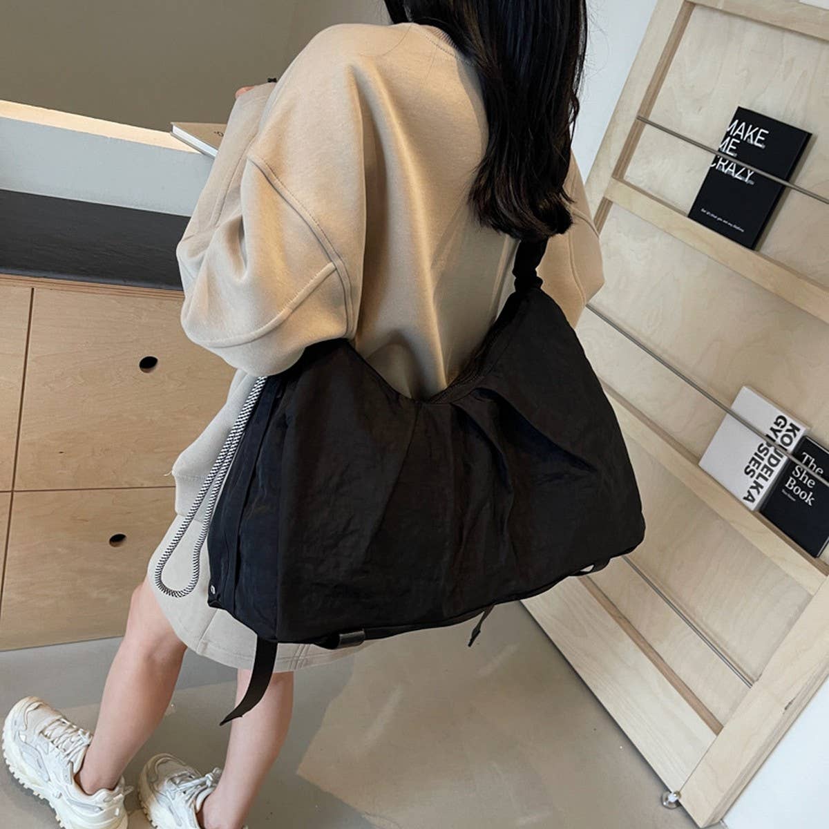 ARTISTIC SIMPLE PLEATED HANDBAG_CWAB3266