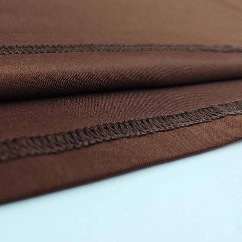 Solid-color round-neck and body-hugging dress