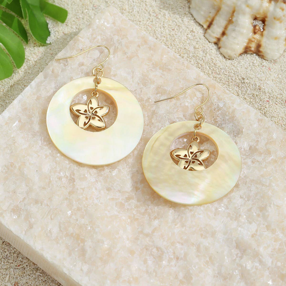 NATURAL YELLOW SHELL METAL PETAL EARRINGS