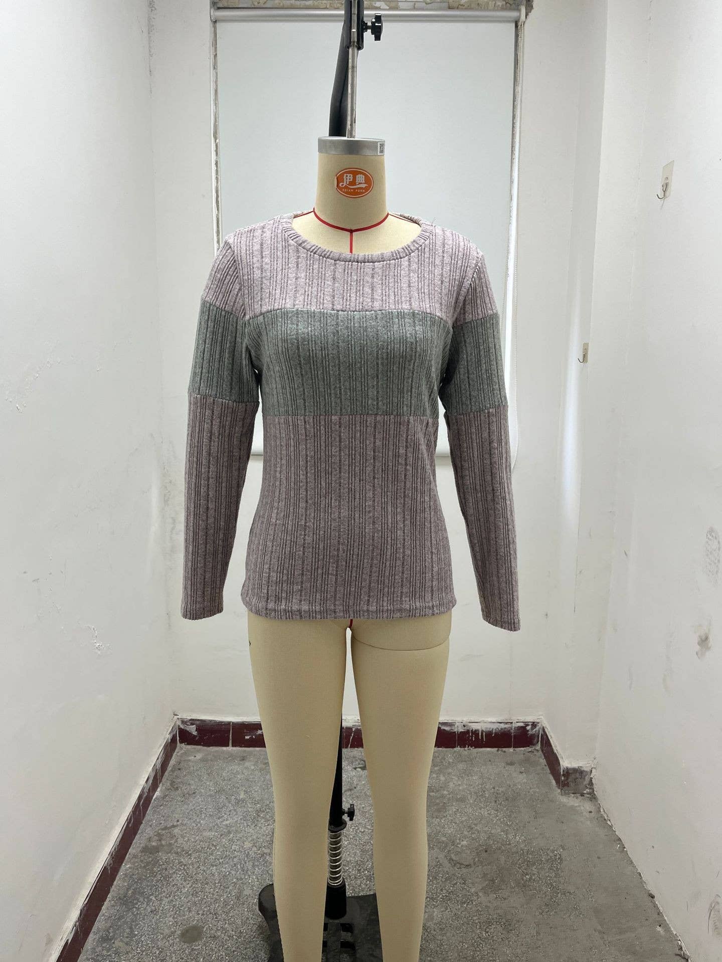 SPLICED CREW NECK LONG SLEEVE TOP T-SHIRT