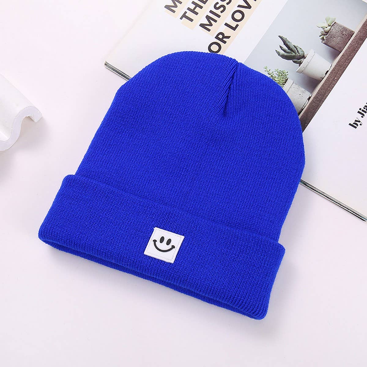 CWAH04343_SMILEY FACE PATCH KNIT BEANIE HAT