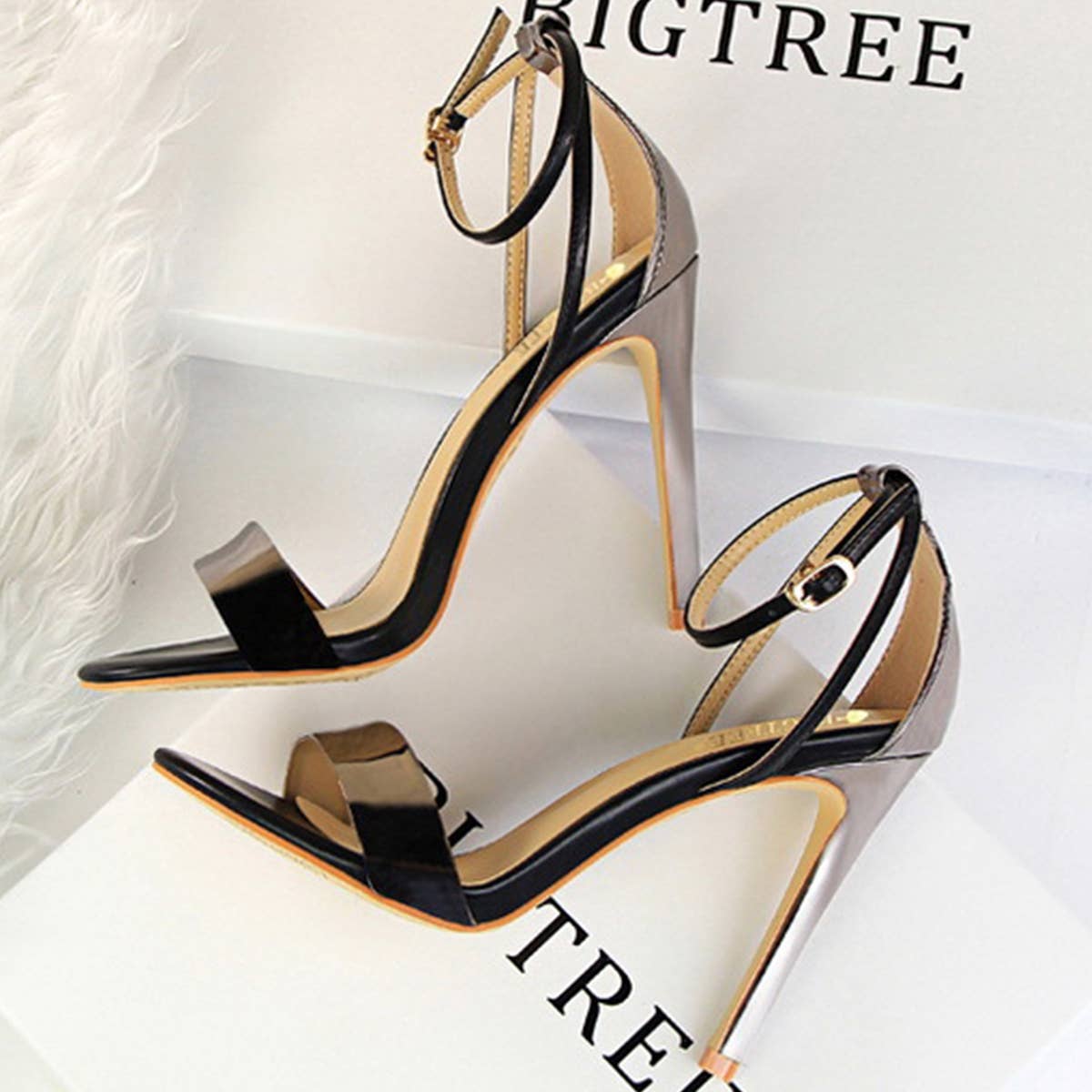 COLOR MATCHING OPEN TOE HOLLOW STILETTO HEELS