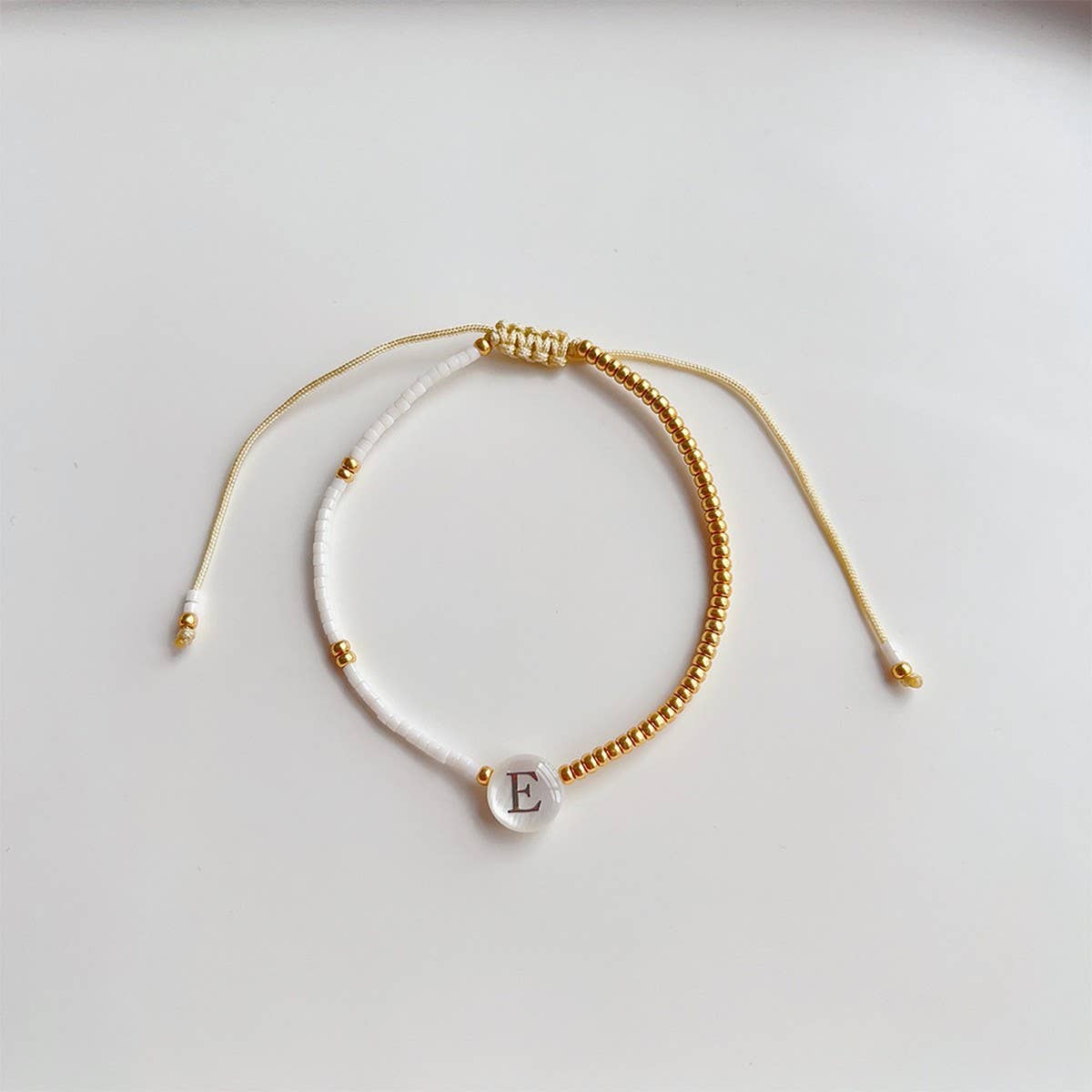 CWAJE4559_SMALL FRENCH STYLE ADJUSTABLE BRACELET