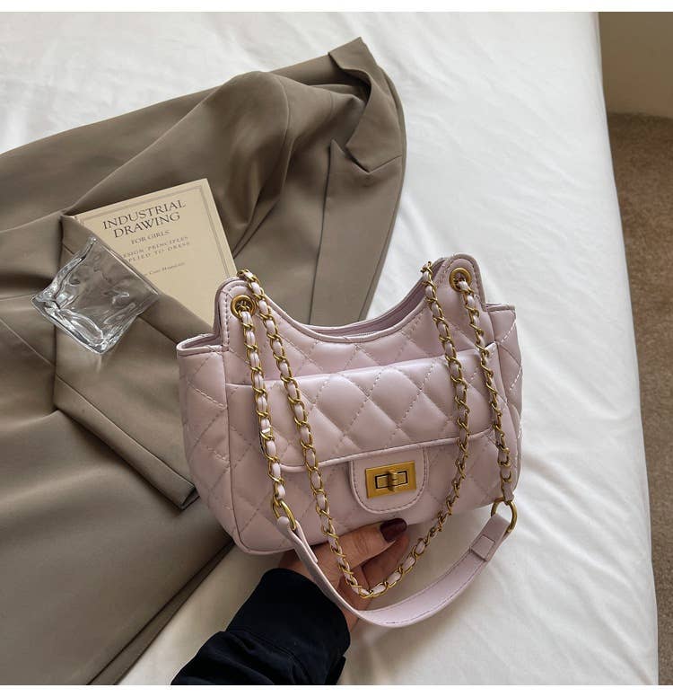 Diamond-shaped chain underarm bag