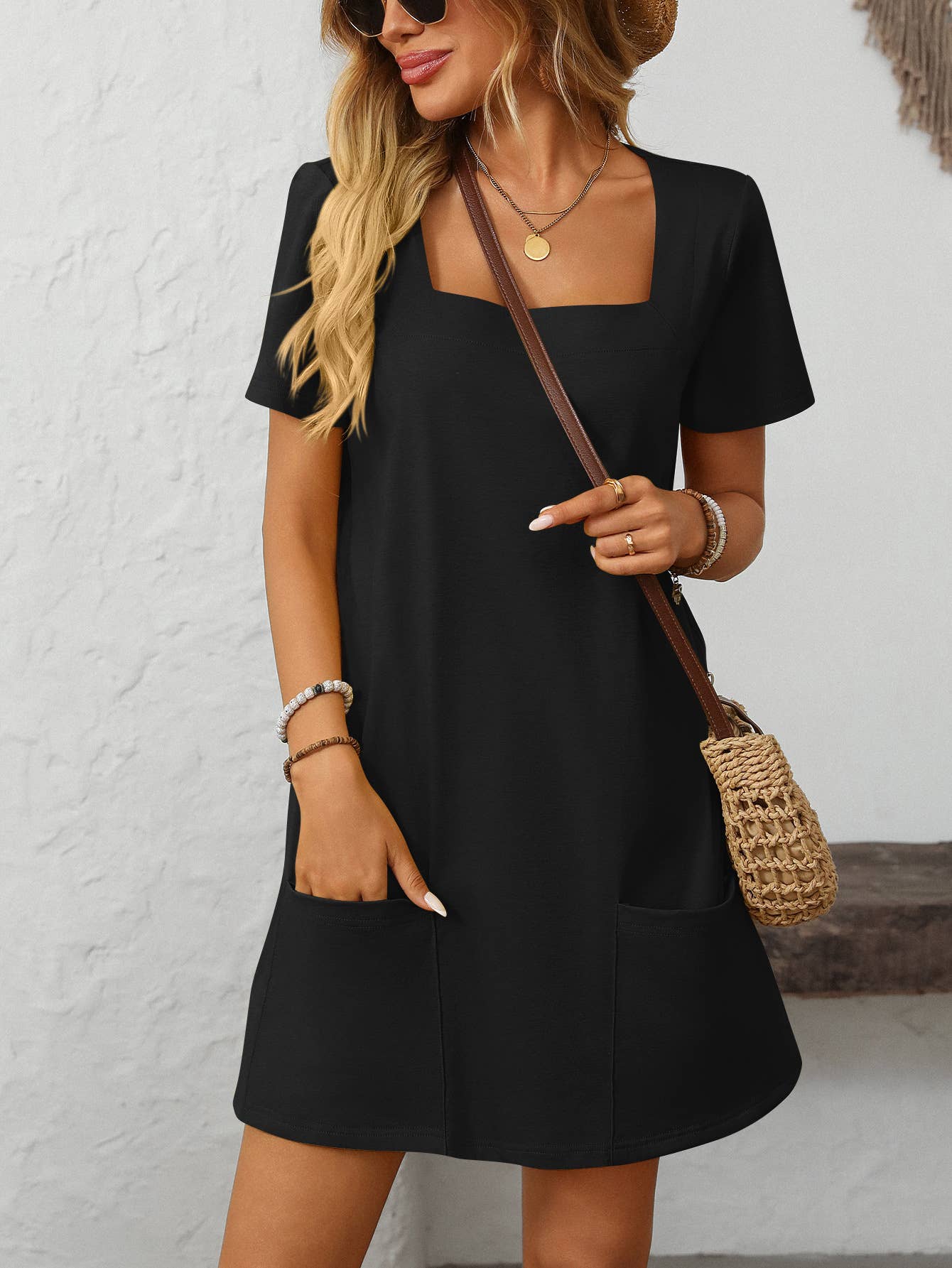 Square-neck short-sleeved casual pockets dress
