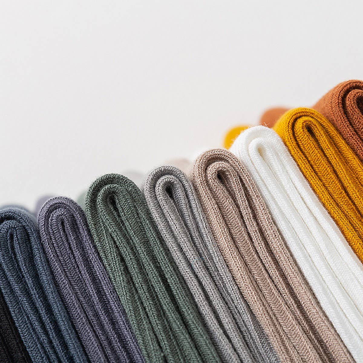 AUTUMN SWEAT-ABSORBENT BREATHABLE HIGH SOCKS_CWMS1122