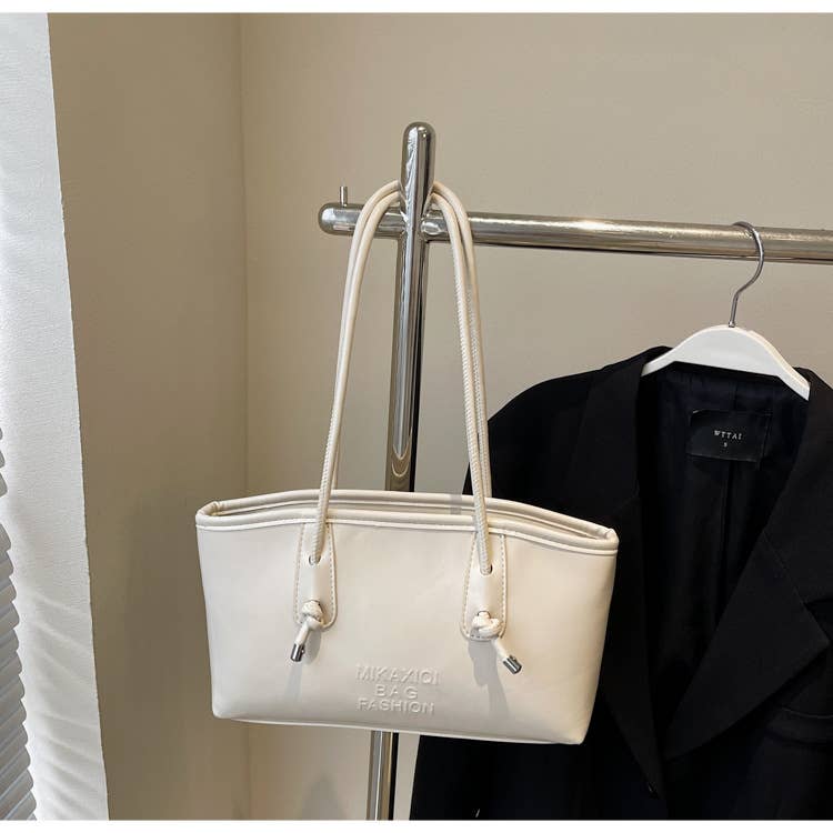 Fashionable versatile and simple underarm bag