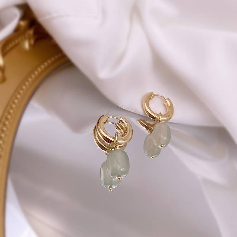 Irregular Baroque pearl stud earrings