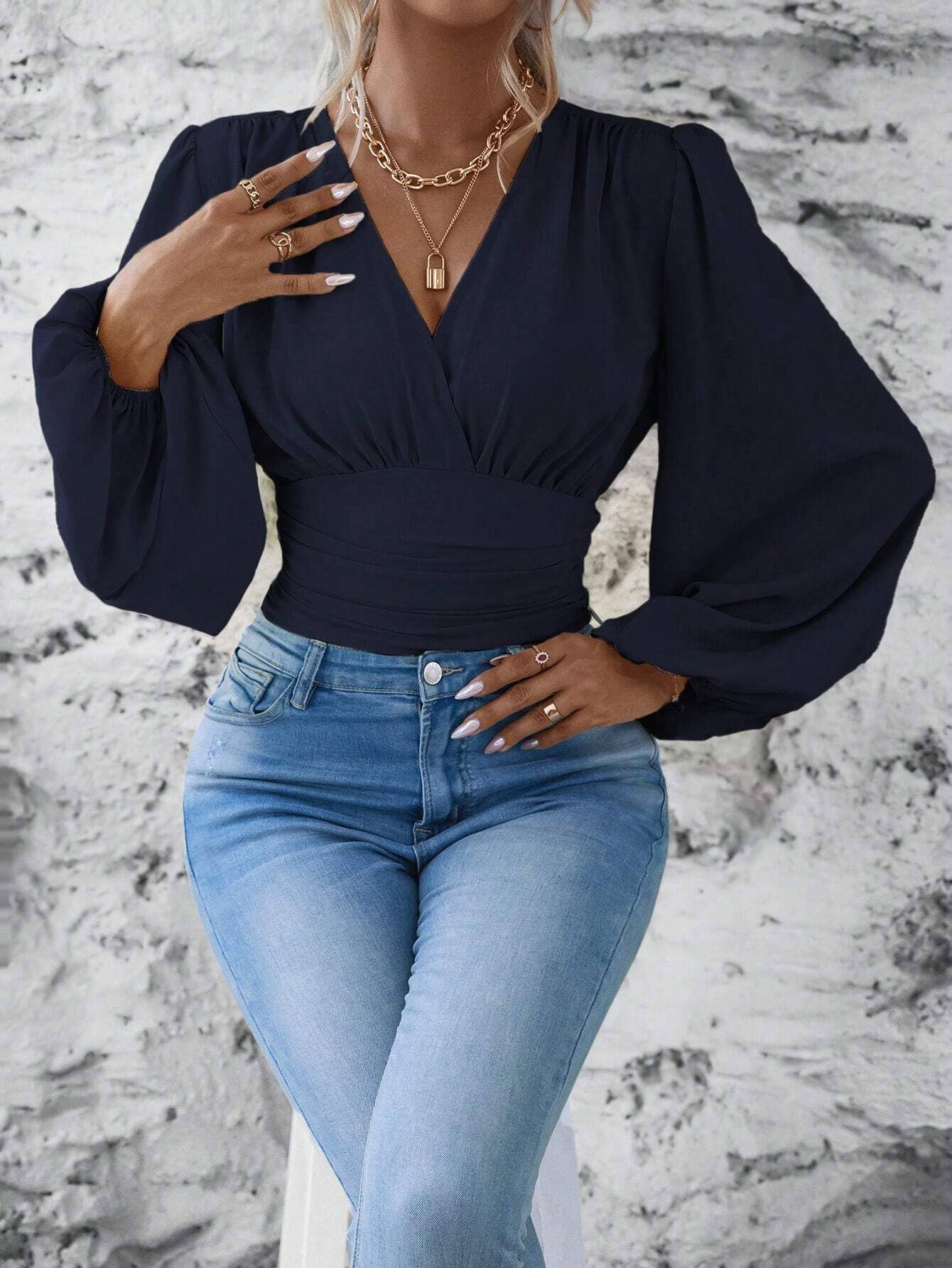 Tucked back V-neck solid color crepe T-shirt