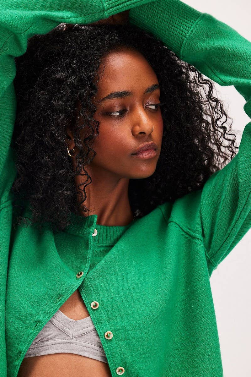 CWOCAL2220_SOLID COLOR ROUND NECK KNITTED CARDIGAN