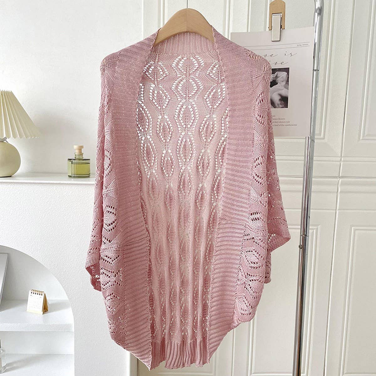 DIAMOND-SHAPED HOLLOW KNITTED SHAWL