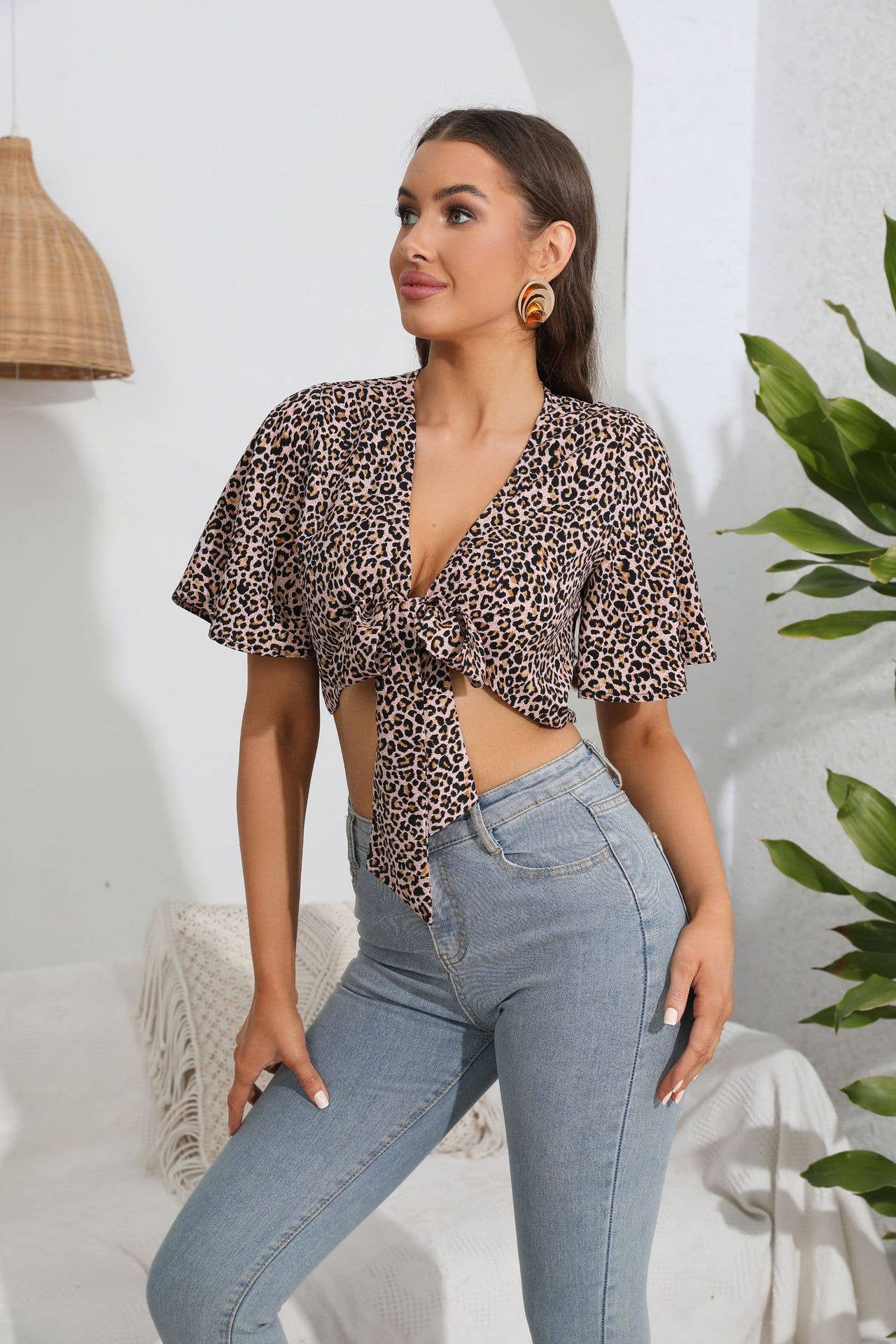 LEOPARD-PRINT SHORT-SLEEVED STRAPPY TOP