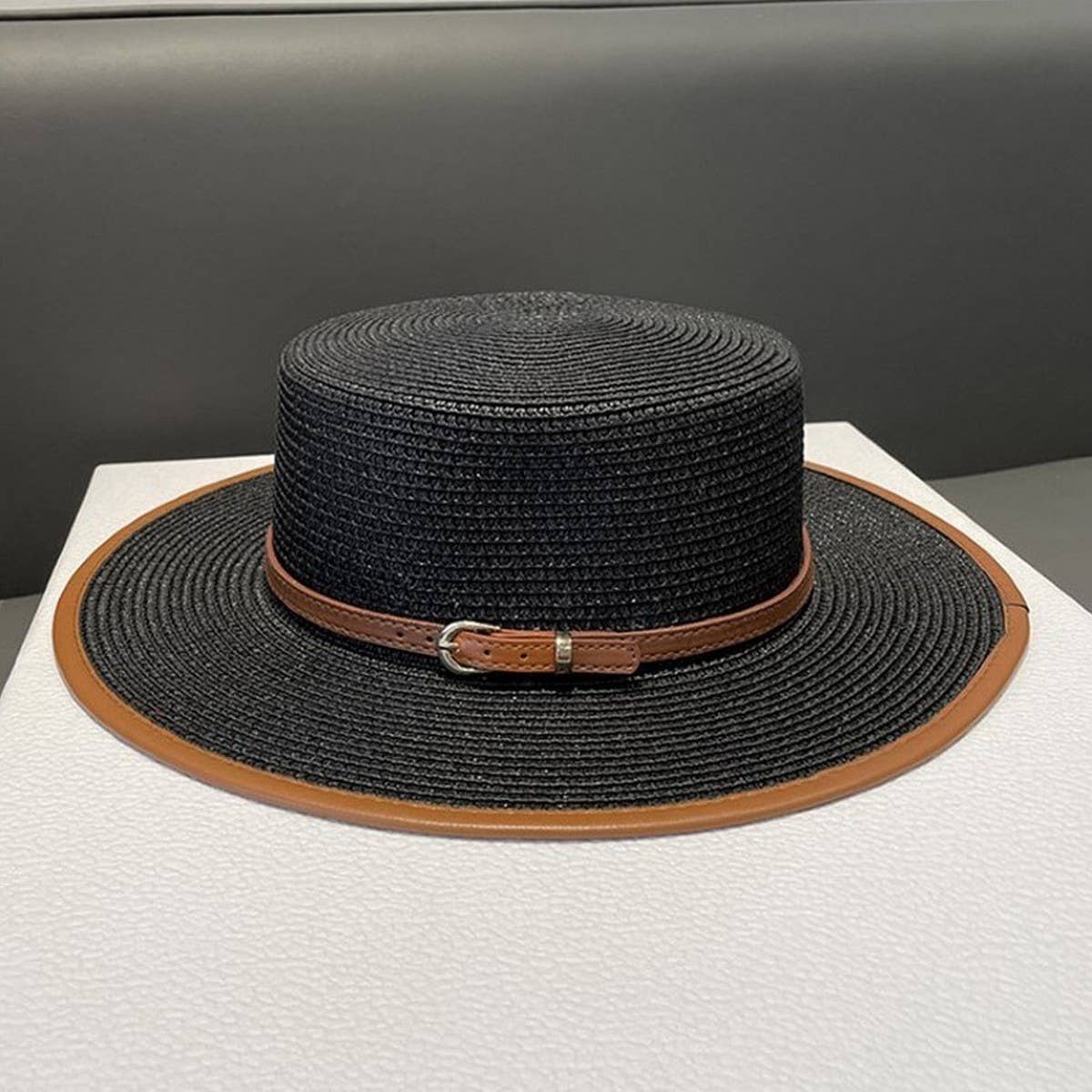 Flat Top Fashion Straw Hat with Belt_CWAH3400