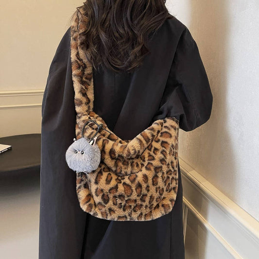 WINTER LEOPARD PRINT SHOULDER CROSSBODY PLUSH BAG_CWAB3913
