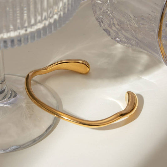 Stylish 18K Gold Plated Irregular Titanium Cuff_CWAJE4768