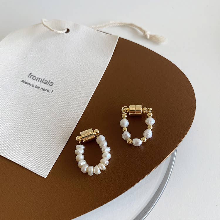 Retro freshwater pearl magnetic ear bone clips