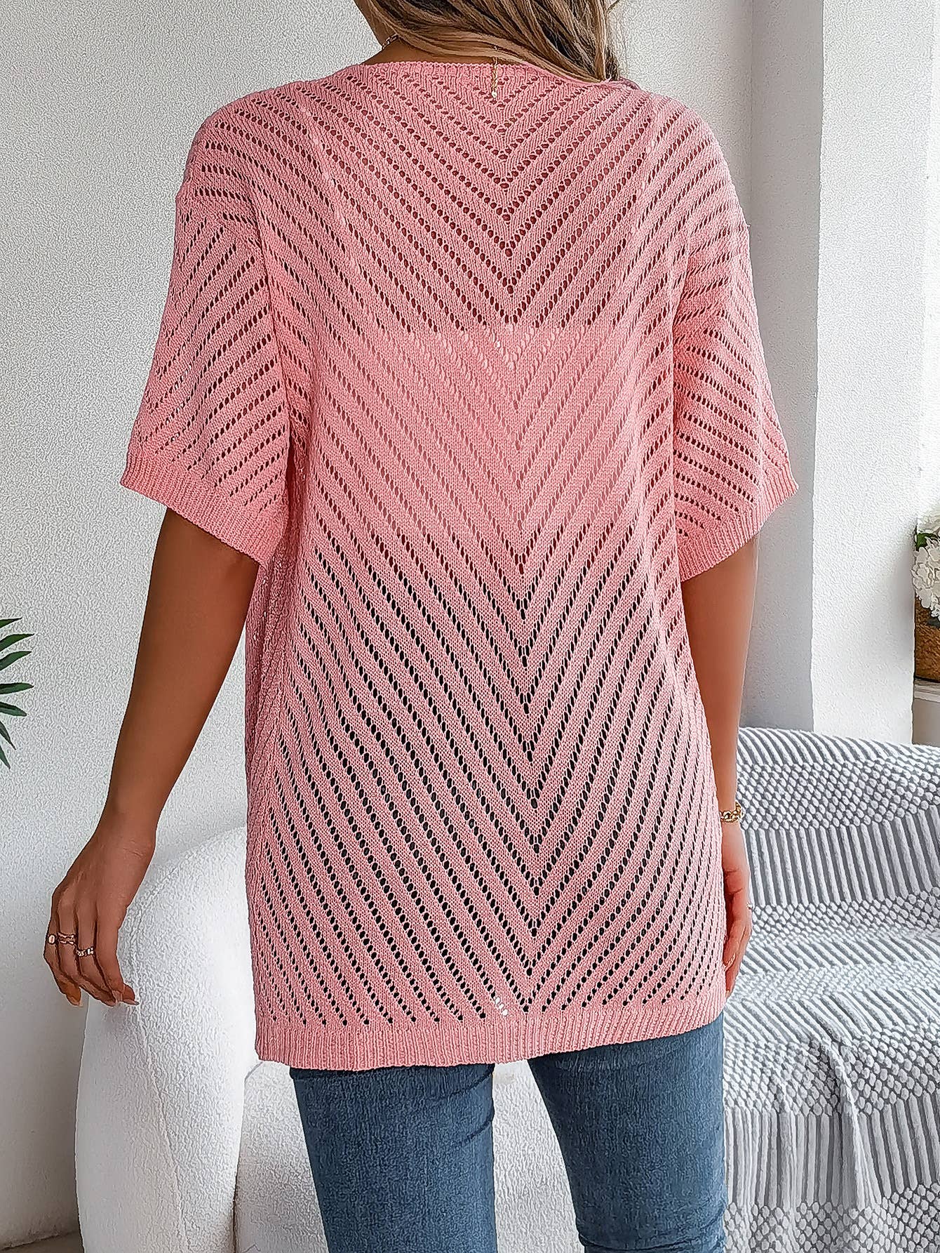 Hollow-out short-sleeved cardigan